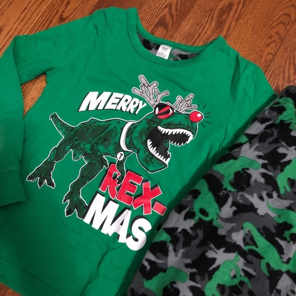 3/$30 - Christmas PJ size 7/8 - Picture 3 of 4